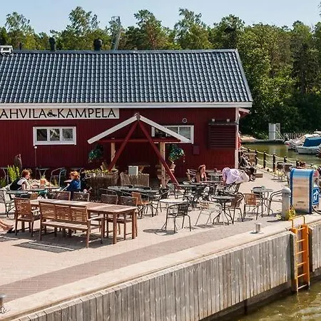 Cozy Coastal Stay, Near Nature Apartment
