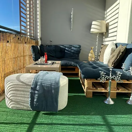 아파트 Cozy Coastal Stay, Near Nature 헬싱키