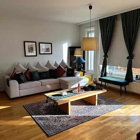 Cozy Coastal Stay, Near Nature 아파트 *